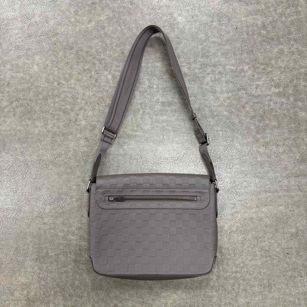 Louis Vuitton Messenger Bag "DISTRICT" New Grey Size PM