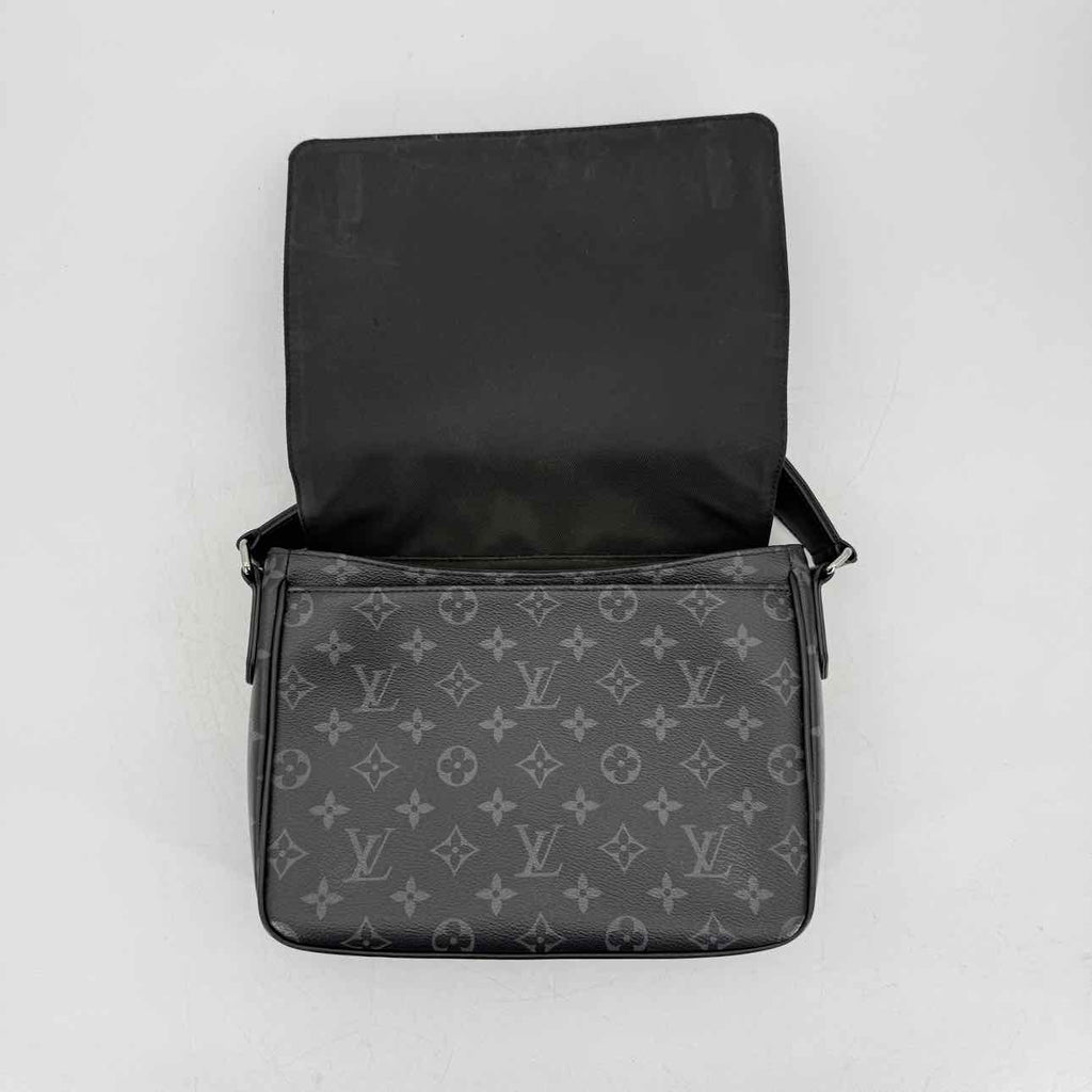 Louis Vuitton Messenger Bag "DISTRICT" Used Black Size PM