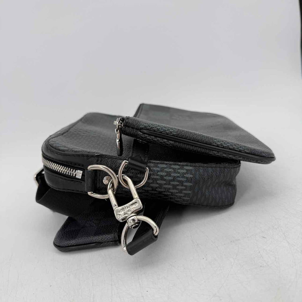 Louis Vuitton Messenger Bag "TRIO" Used Black