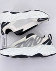 Yeezy 700 MNVN "Analog" 2022 Used Size 6