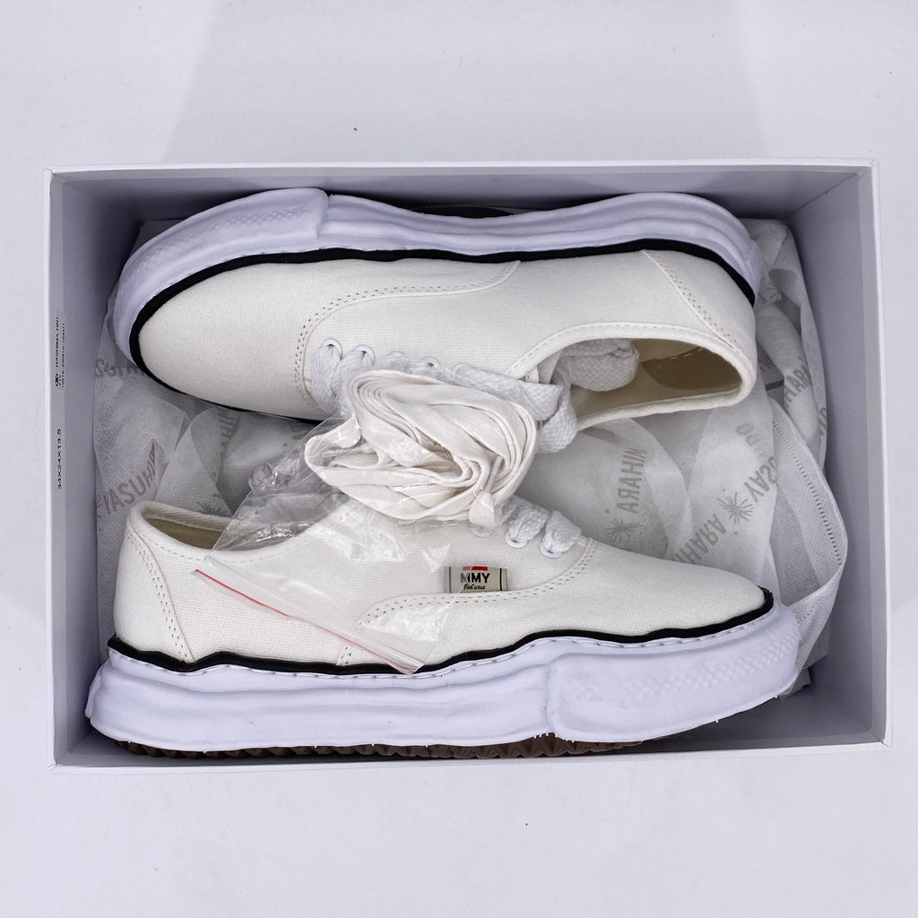 Maison Mihara Yasuhiro Low Top "White"  New Size 42
