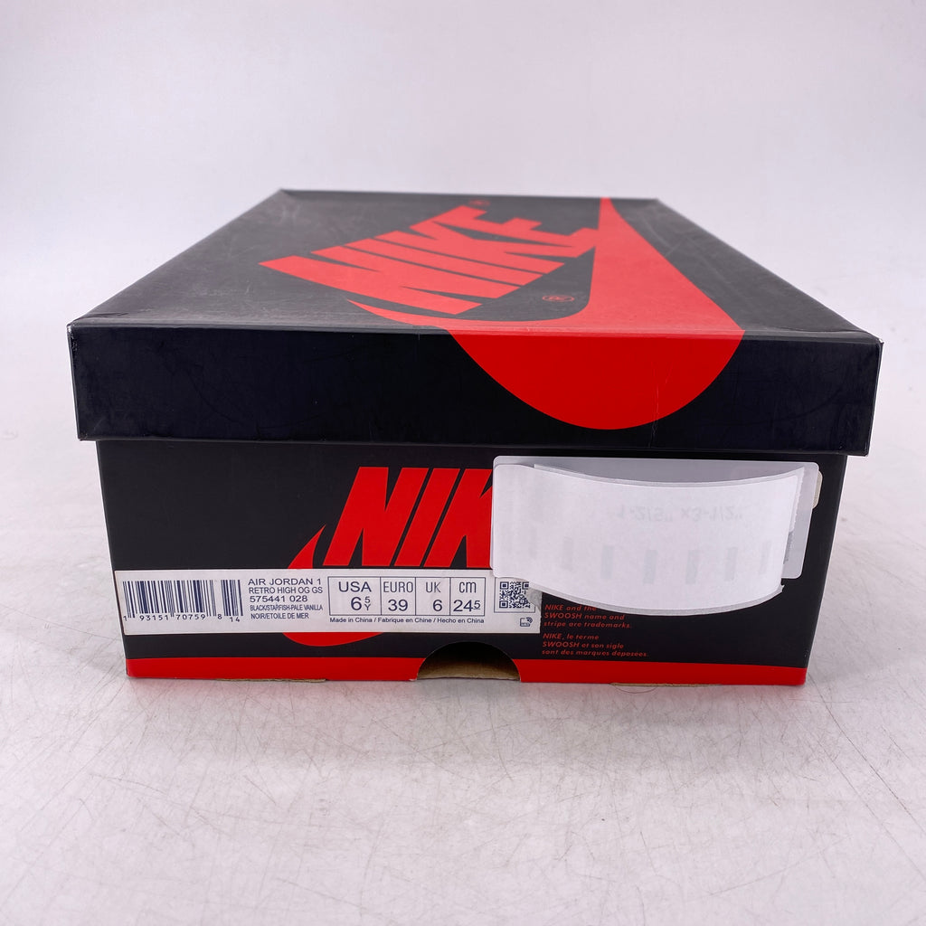 Air Jordan (GS) 1 Retro High OG "Shattered 3.0" 2019 Used Size 6.5Y