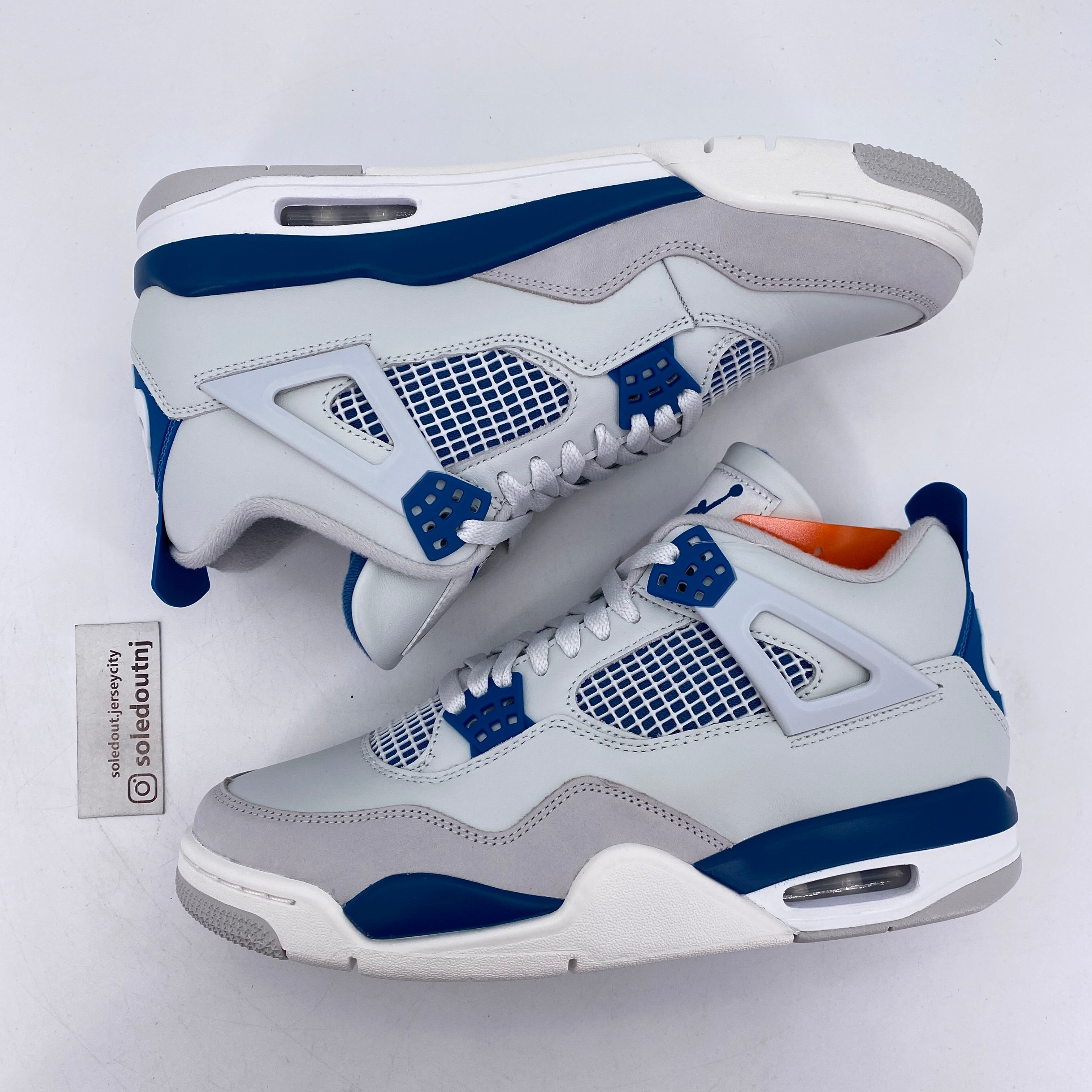 Air Jordan 4 Retro 
