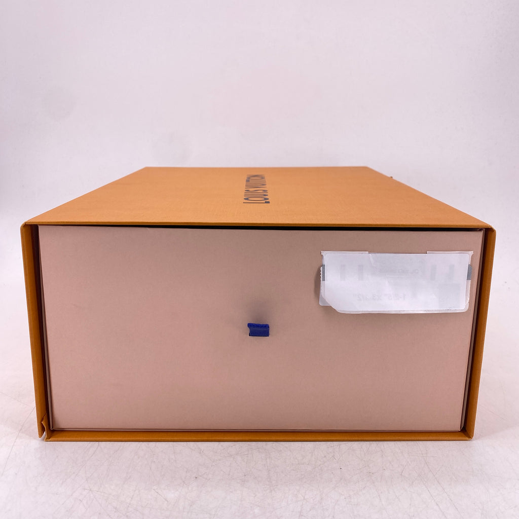 Louis Vuitton Trainer "Embossed Monogram" 2023 New Size 9LV