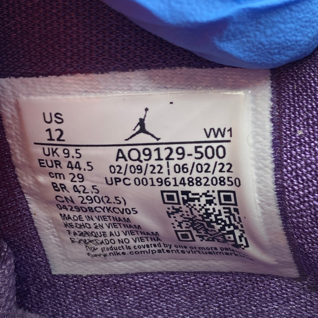 Air Jordan (W) 4 Retro "Canyon Purple" 2022 Used Size 12W