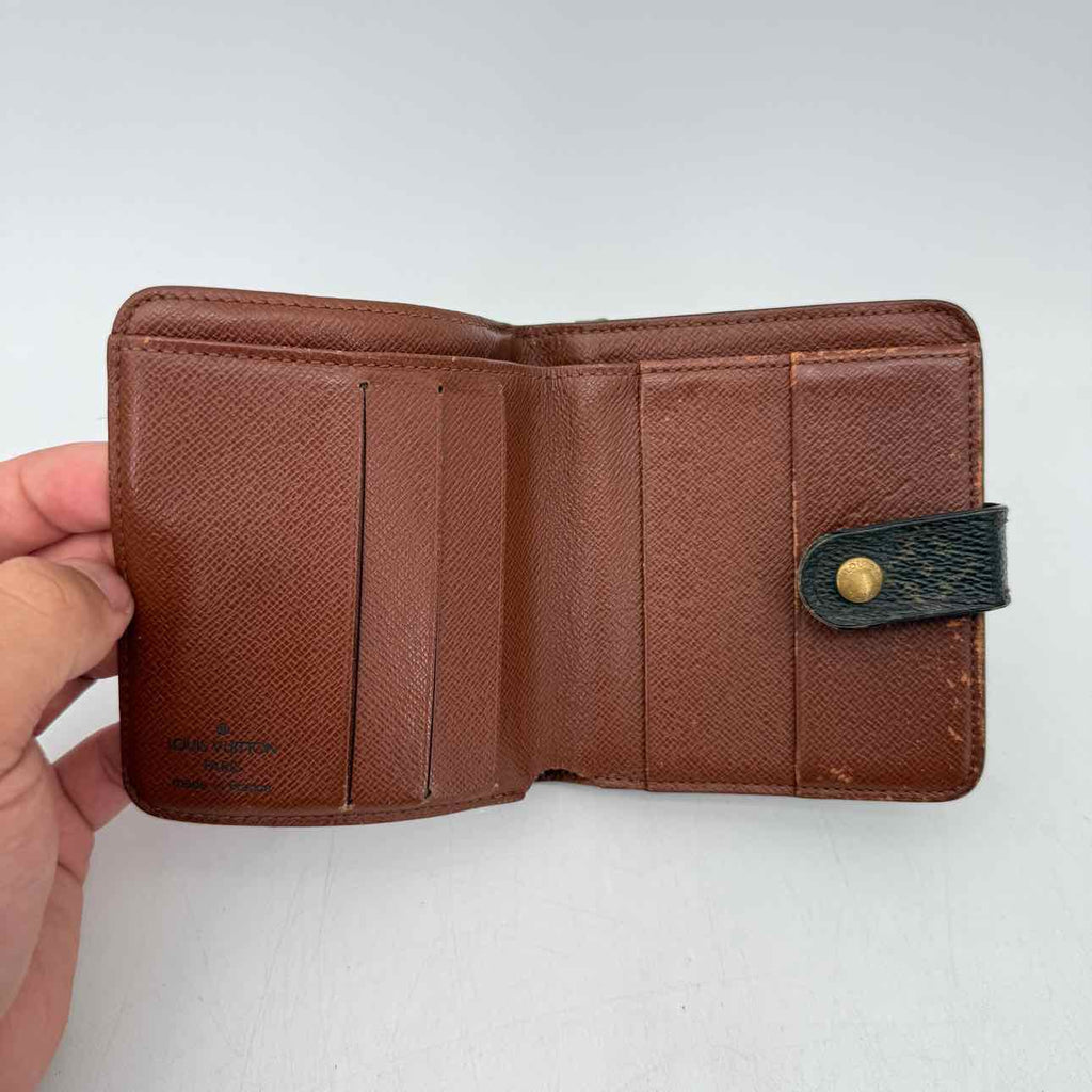 Louis Vuitton Wallet "MONOGRAM BIFOLD" Used Brown Size OS