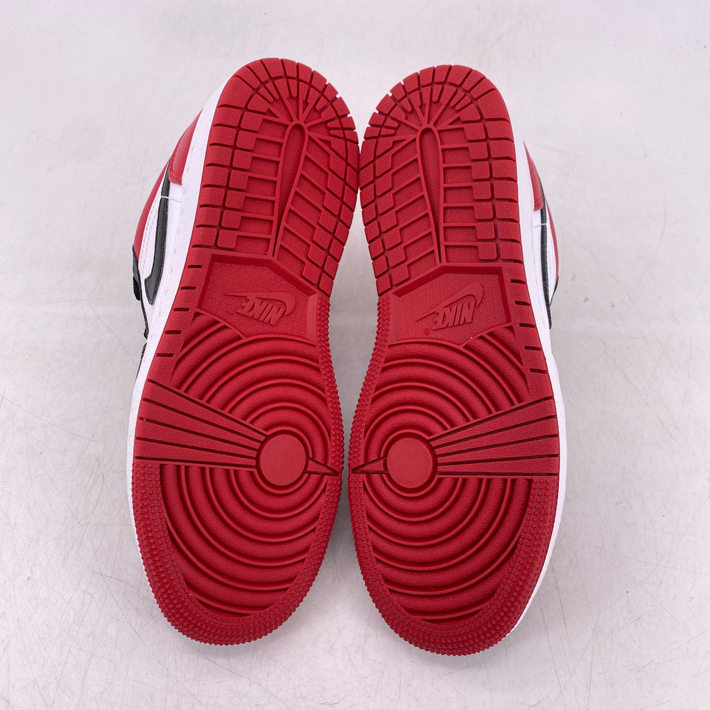 Air Jordan (GS) 1 Low "Bred Toe" 2021 New Size 4Y