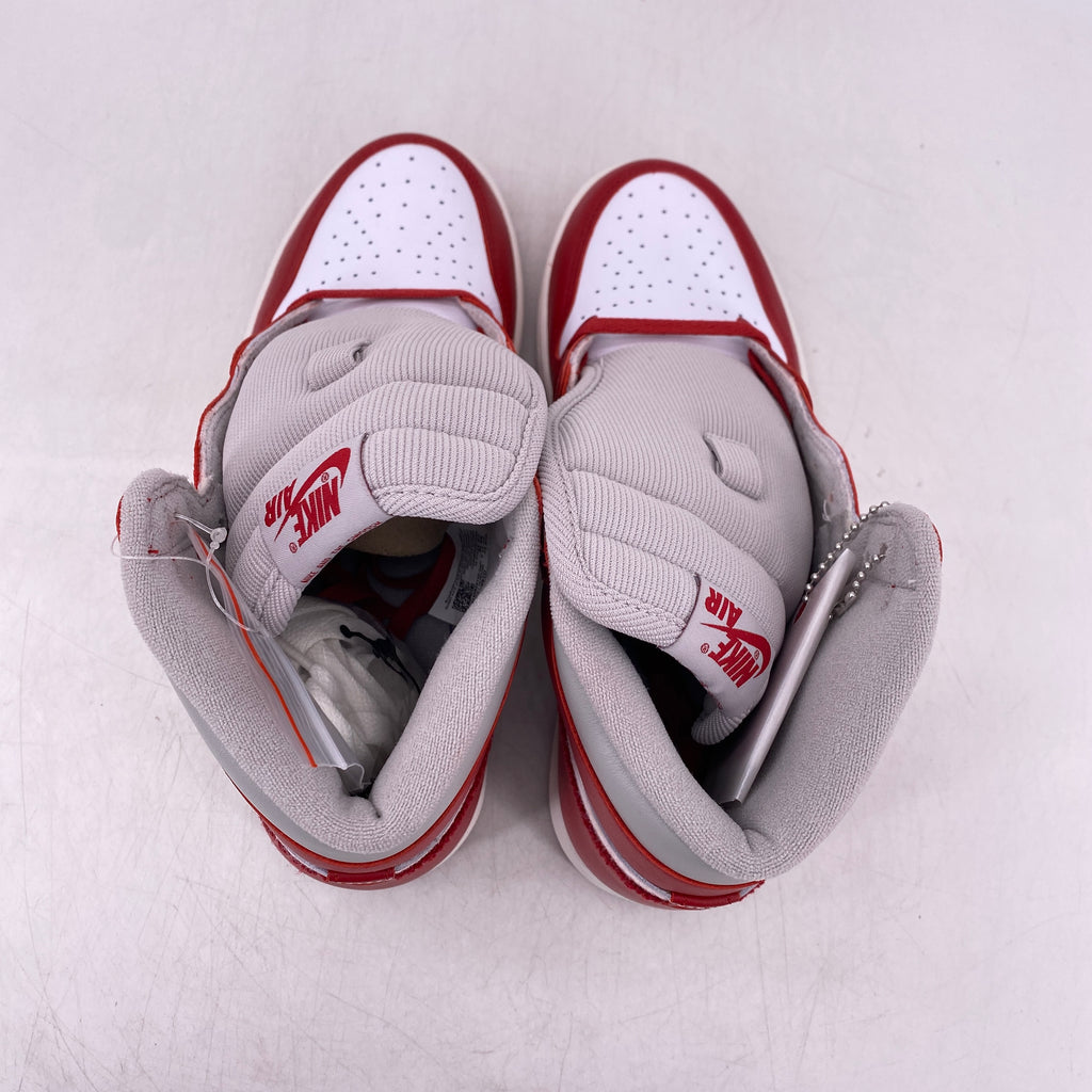Air Jordan (W) 1 Retro High OG "Varsity Red" 2022 New Size 8.5W