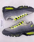 Nike Air Max 95 "Neon" 2012 Used Size 9