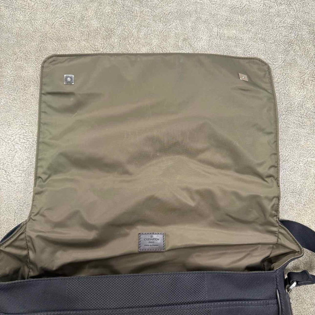 Louis Vuitton Messenger Bag "DAMIER GEANT" Used Black