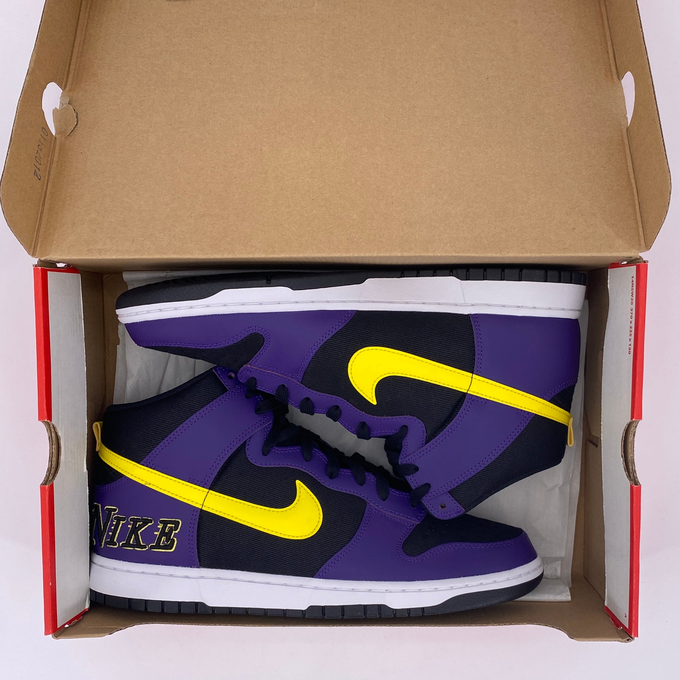 Selling Nike Dunk High Lakers size 6.5y