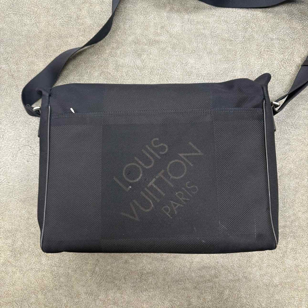 Louis Vuitton Messenger Bag "DAMIER GEANT" Used Black