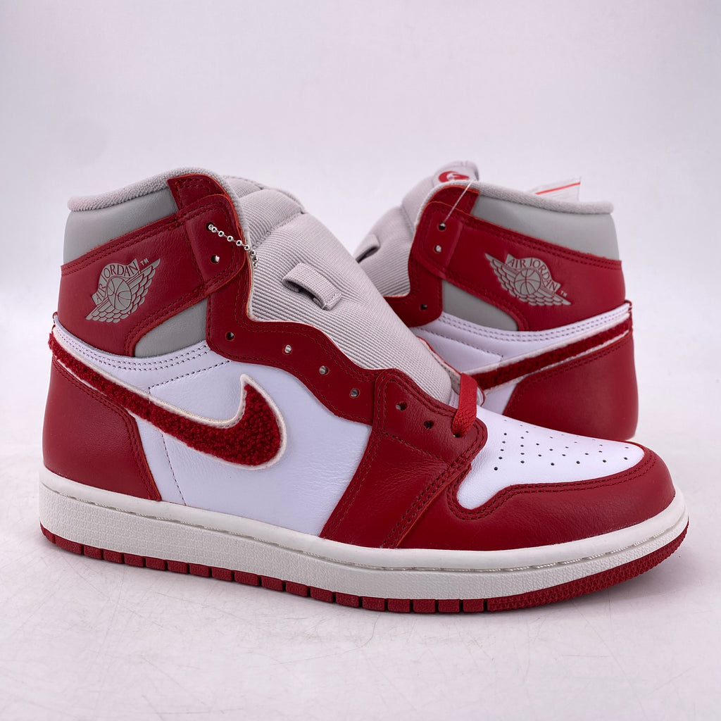 Air Jordan (W) 1 Retro High OG "Varsity Red" 2022 New Size 8.5W