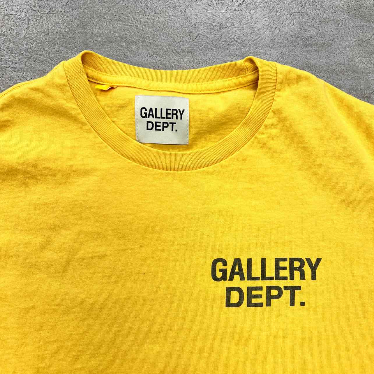 Gallery DEPT. T-Shirt &quot;SOUVENIR&quot; Yellow New Size M