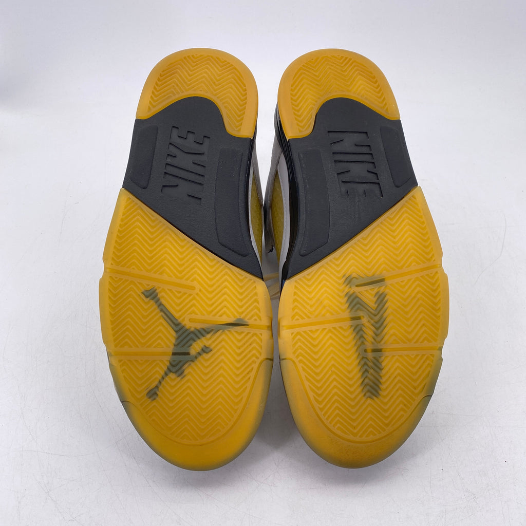 Air Jordan (W) 5 Retro "A Ma Maniere Dawn" 2023 Used Size 11W