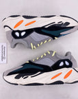 Yeezy 700 "Waverunner" 2017 Used Size 9