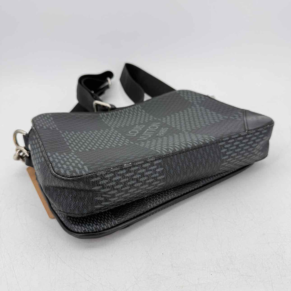 Louis Vuitton Messenger Bag "TRIO" Used Black