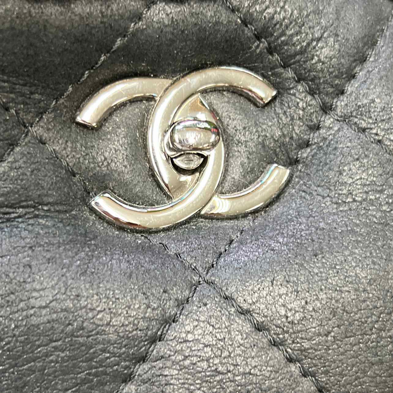 Chanel Handbag &quot;SHEARLING&quot; Used Black