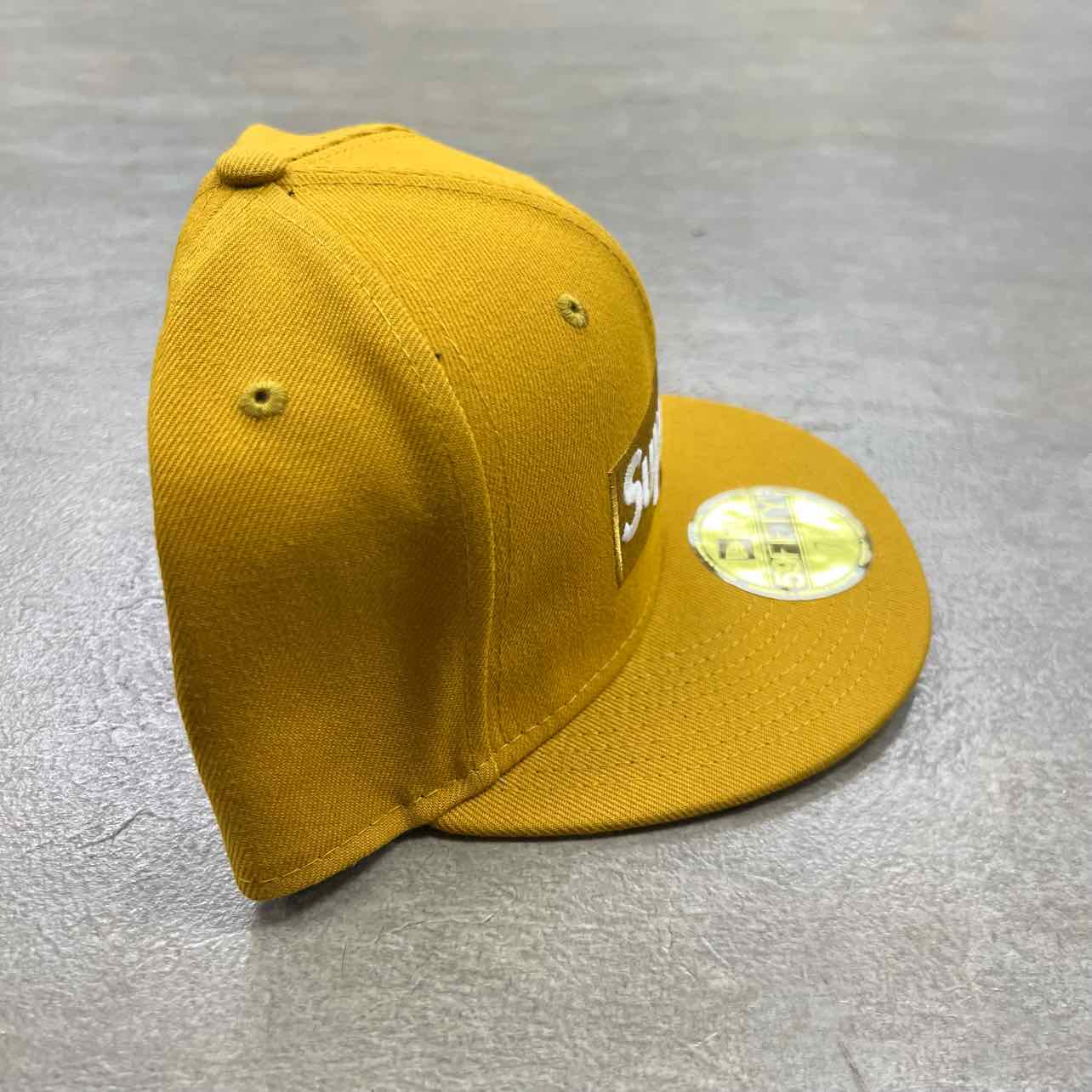 Supreme new era fitted deals