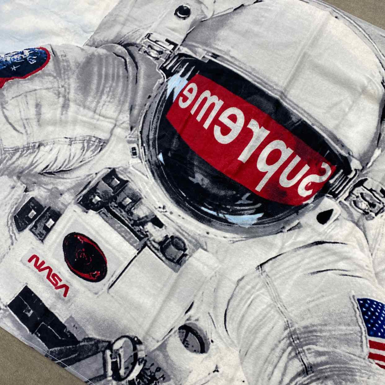 Supreme Astronaut Beach Towel – On The Arm