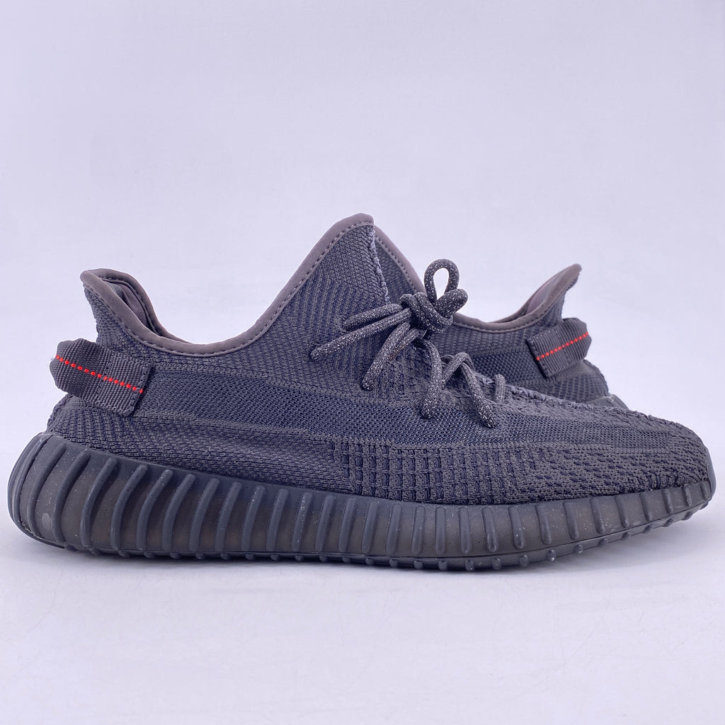 Yeezy 350 v2 "Black Non-Reflective" 2019 Used Size 11.5