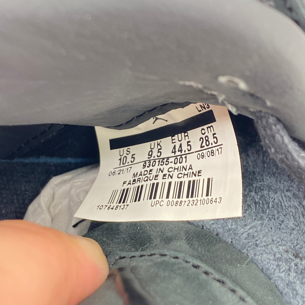 Air Jordan 4 Retro "Kaws Black" 2017 Used Size 10.5