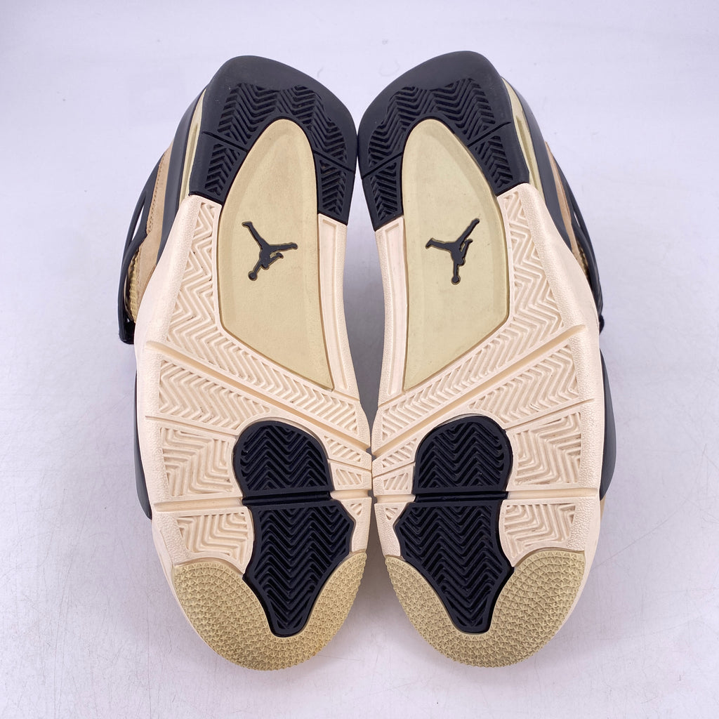 Air Jordan (W) 4 Retro "Fossil" 2019 Used Size 10.5W