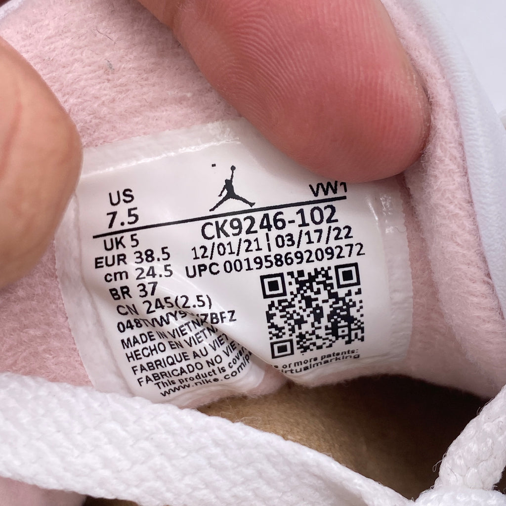 Air Jordan (W) 3 Retro "Neapolitan Mocha" 2022 Used Size 7.5W