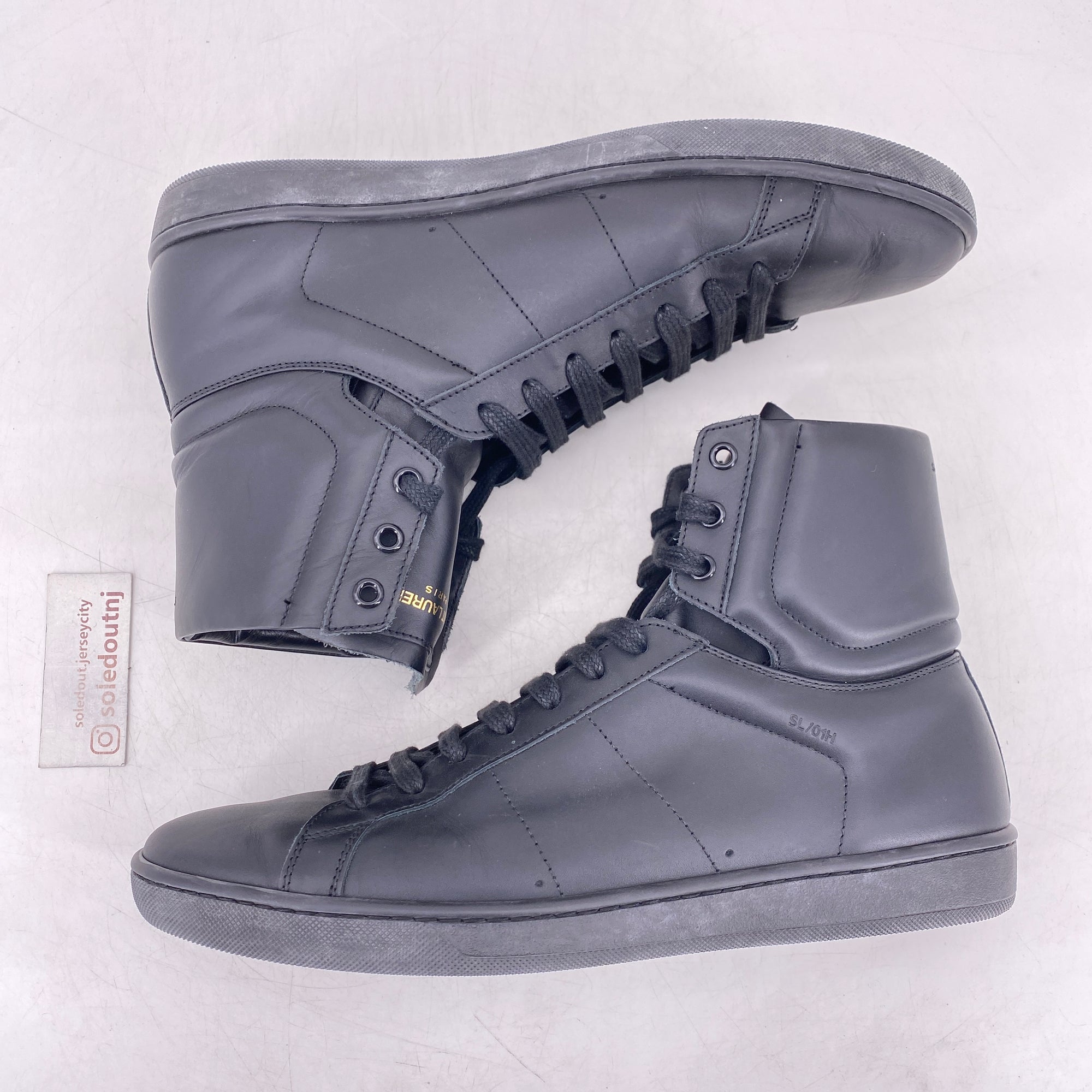 Saint Laurent Signature Court Classic &quot;Triple Black&quot;  Used Size 43