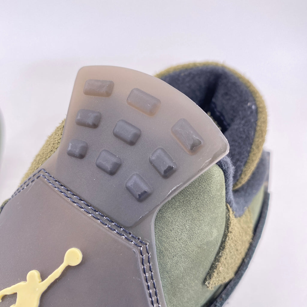 Air Jordan 4 Retro "Medium Olive" 2023 New (Cond) Size 11.5