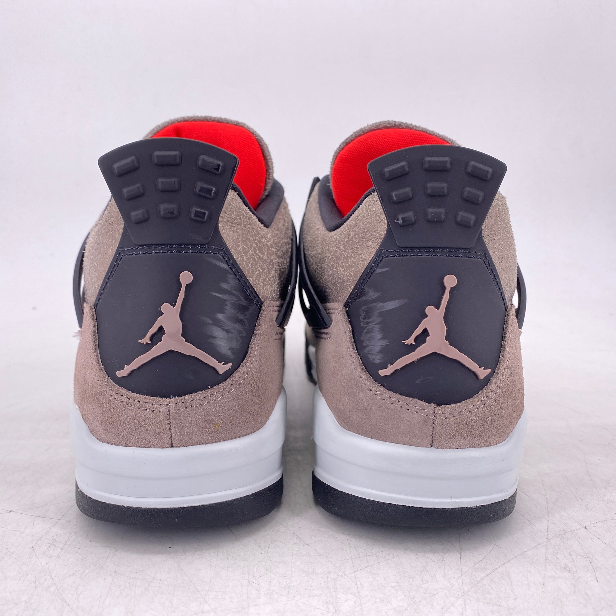 Air Jordan 4 Retro &quot;Taupe Haze&quot; 2021 Used Size 10.5