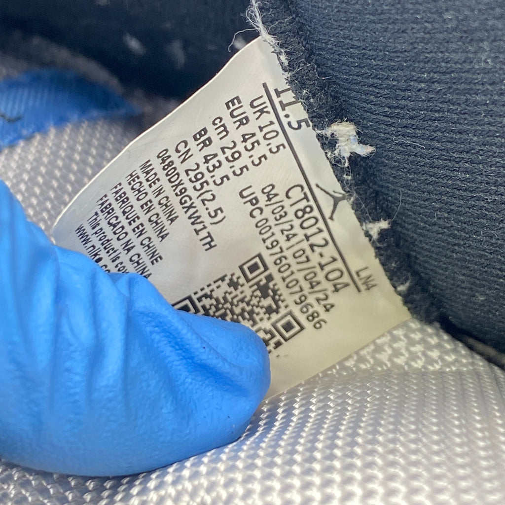 Air Jordan 11 Retro "Legend Blue" 2024 Used Size 11.5