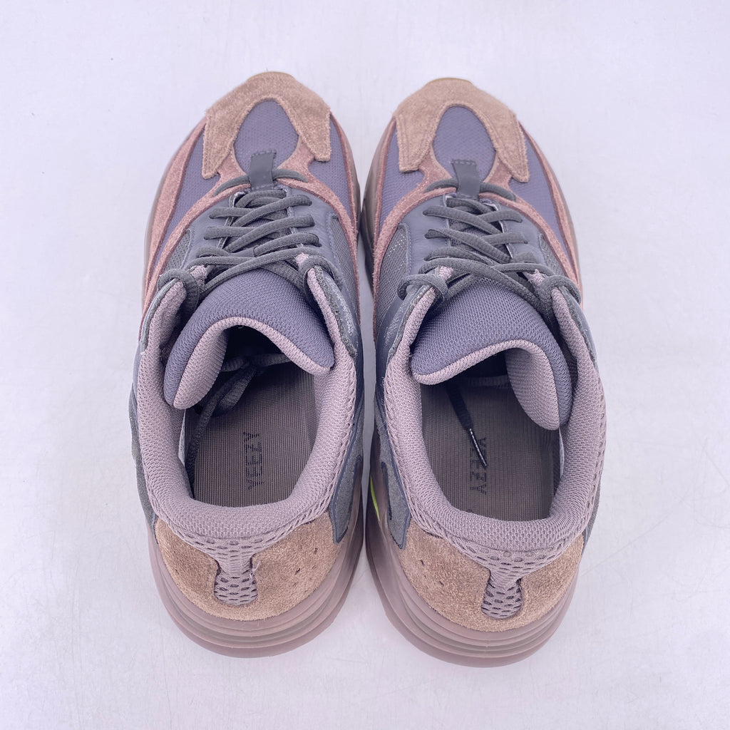 Yeezy 700 "Mauve" 2018 Used Size 12