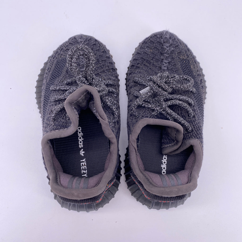Yeezy (INFANT) 350 V2 "Black" 2019 Used Size 6K