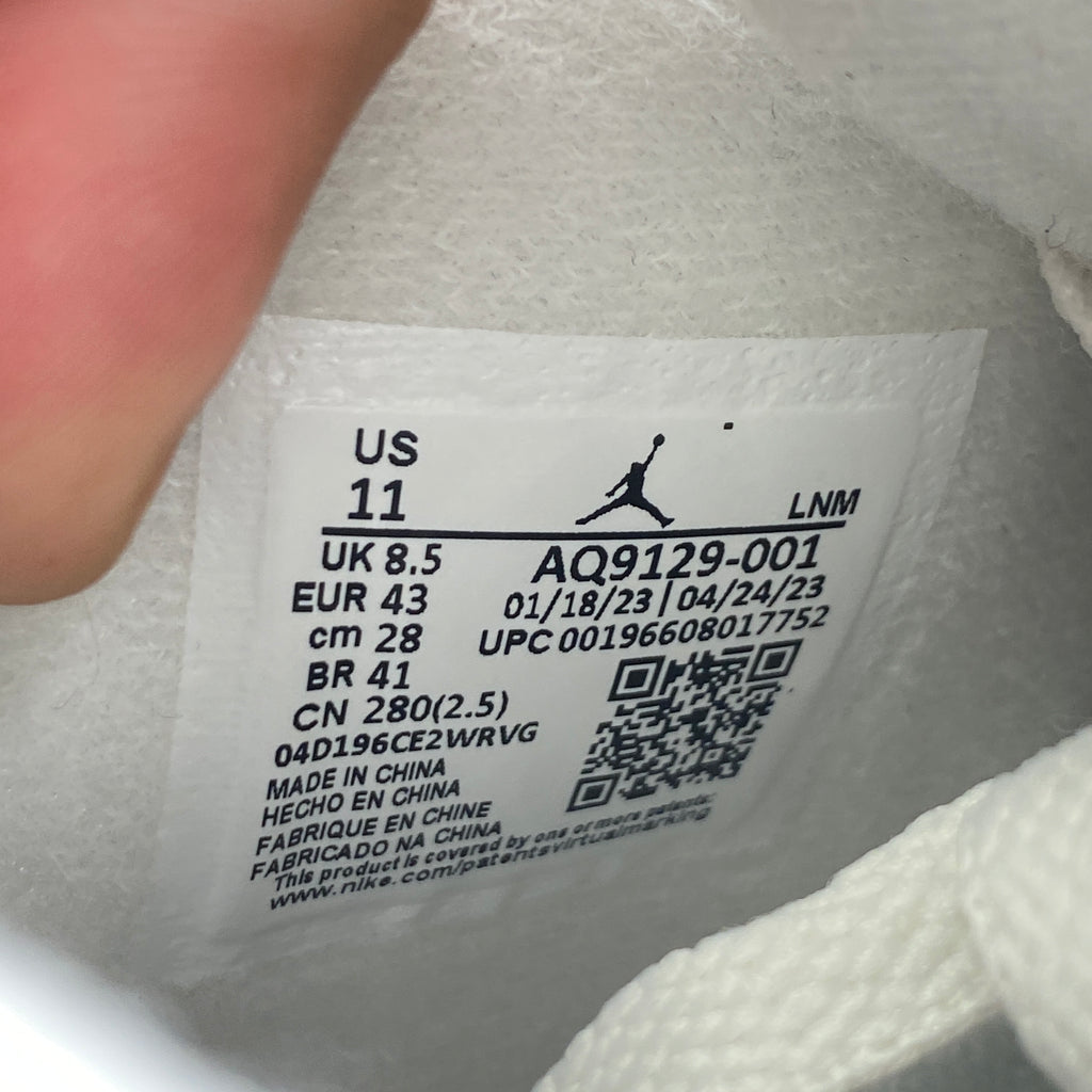Air Jordan (W) 4 Retro "Frozen Moments" 2023 Used Size 11W
