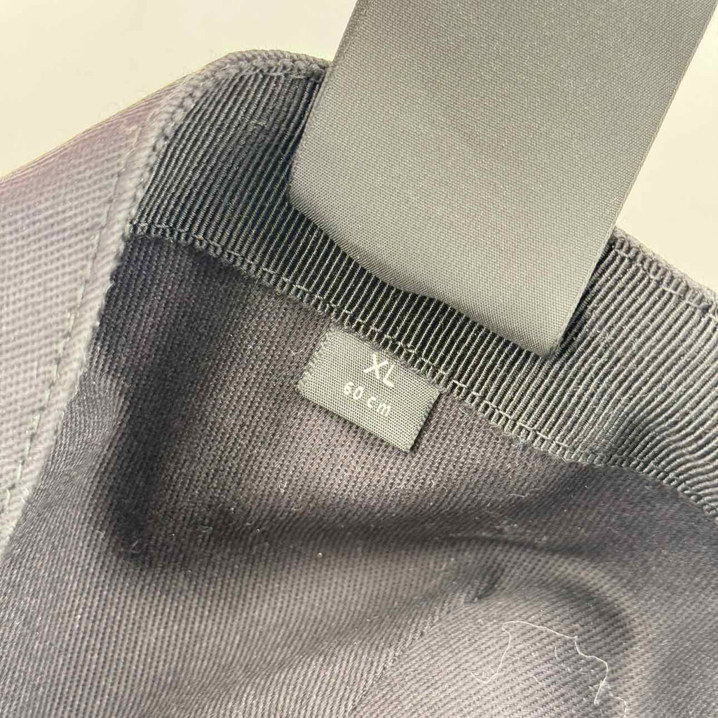 Gucci Strapback "LOVED" Used Black Size XL