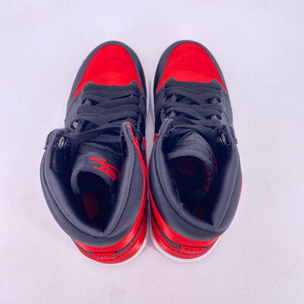 Air Jordan (W) 1 Retro High OG "Satin Bred" 2023 Used Size 7W