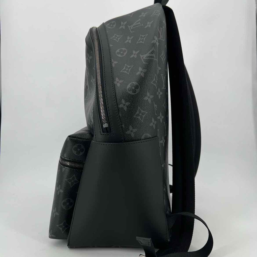 Louis Vuitton Backpack "DISCOVERY" New Black Size MM