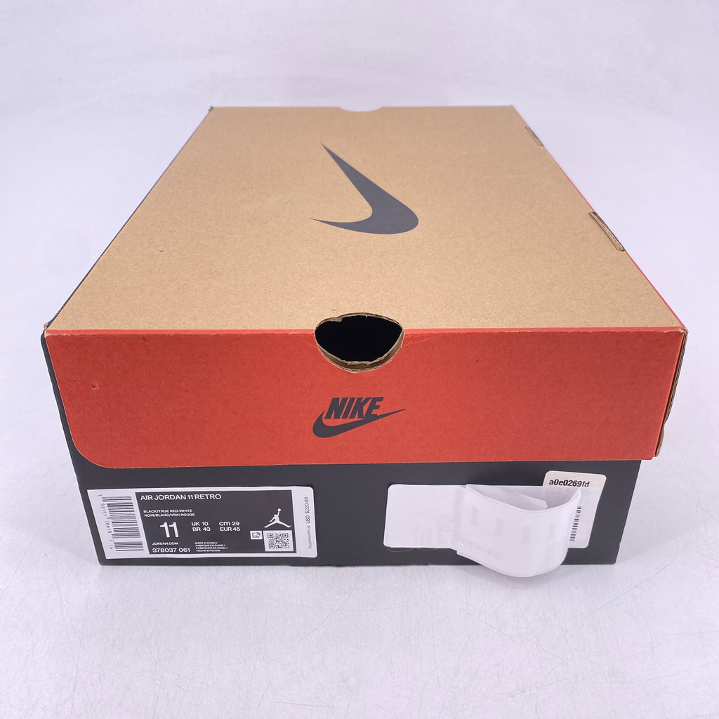 Air Jordan 11 Retro "Bred" 2019 Used Size 11