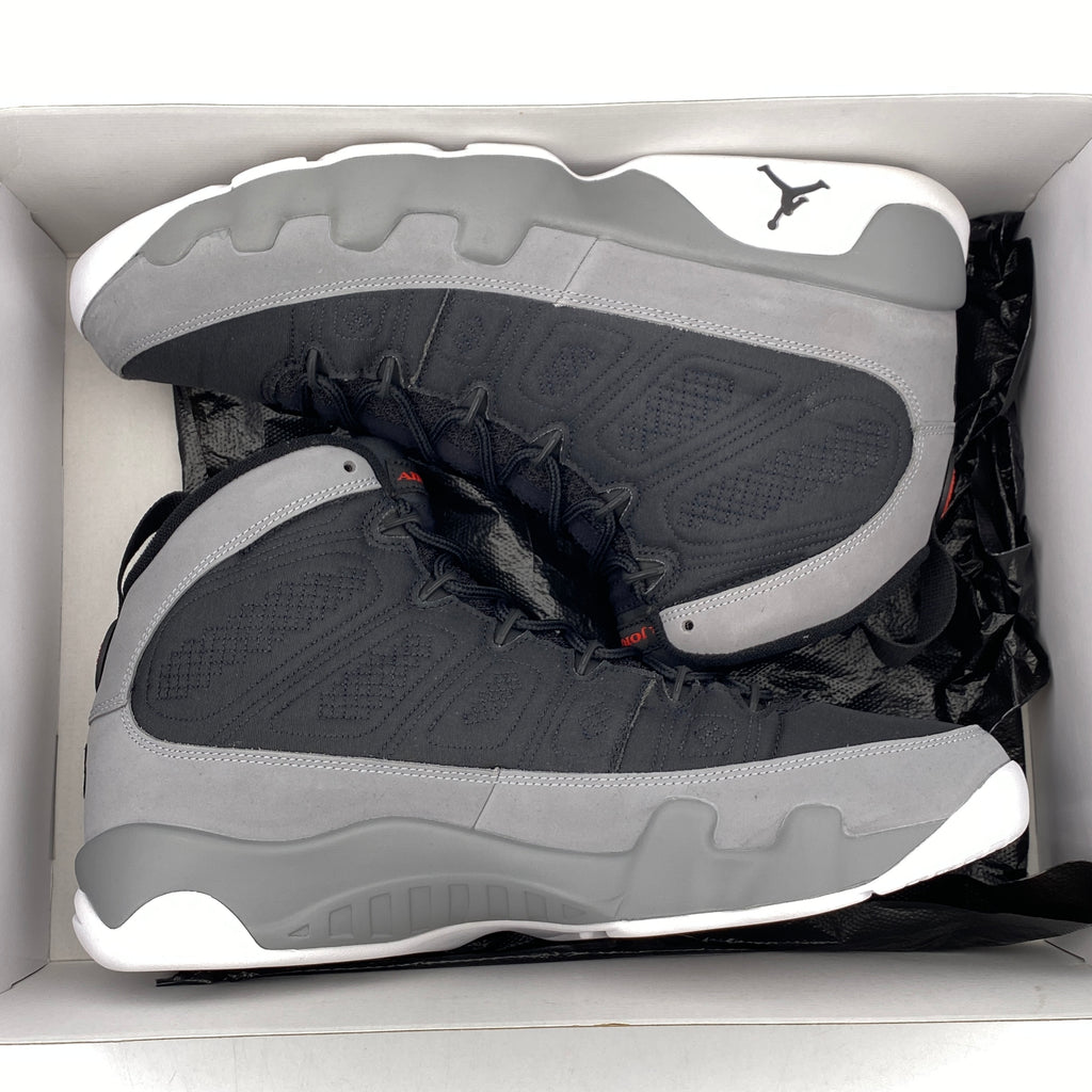 Air Jordan 9 Retro "Particle Grey" 2022 Used Size 11.5