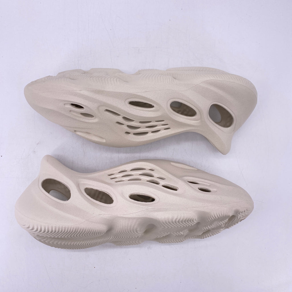 Yeezy Foam RNNR "Sand" 2021 New Size 12
