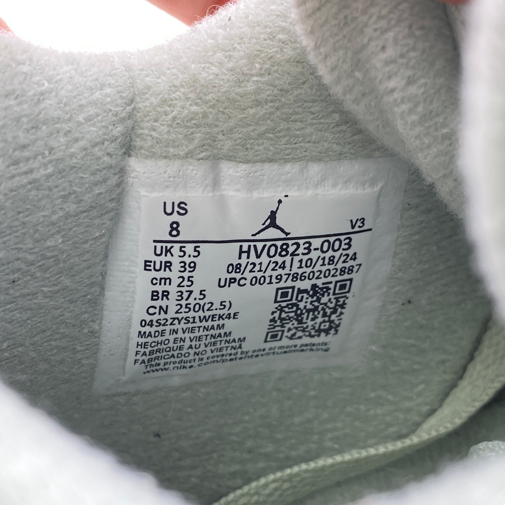 Air Jordan (W) 4 Retro "Seafoam Sail" 2025 Used Size 8W