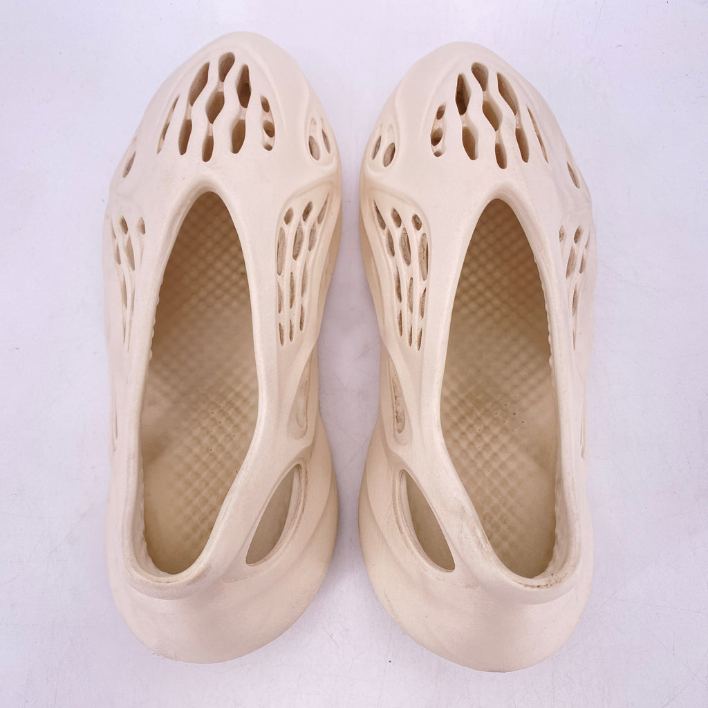 Yeezy Foam RNNR "Sand" 2021 Used Size 12