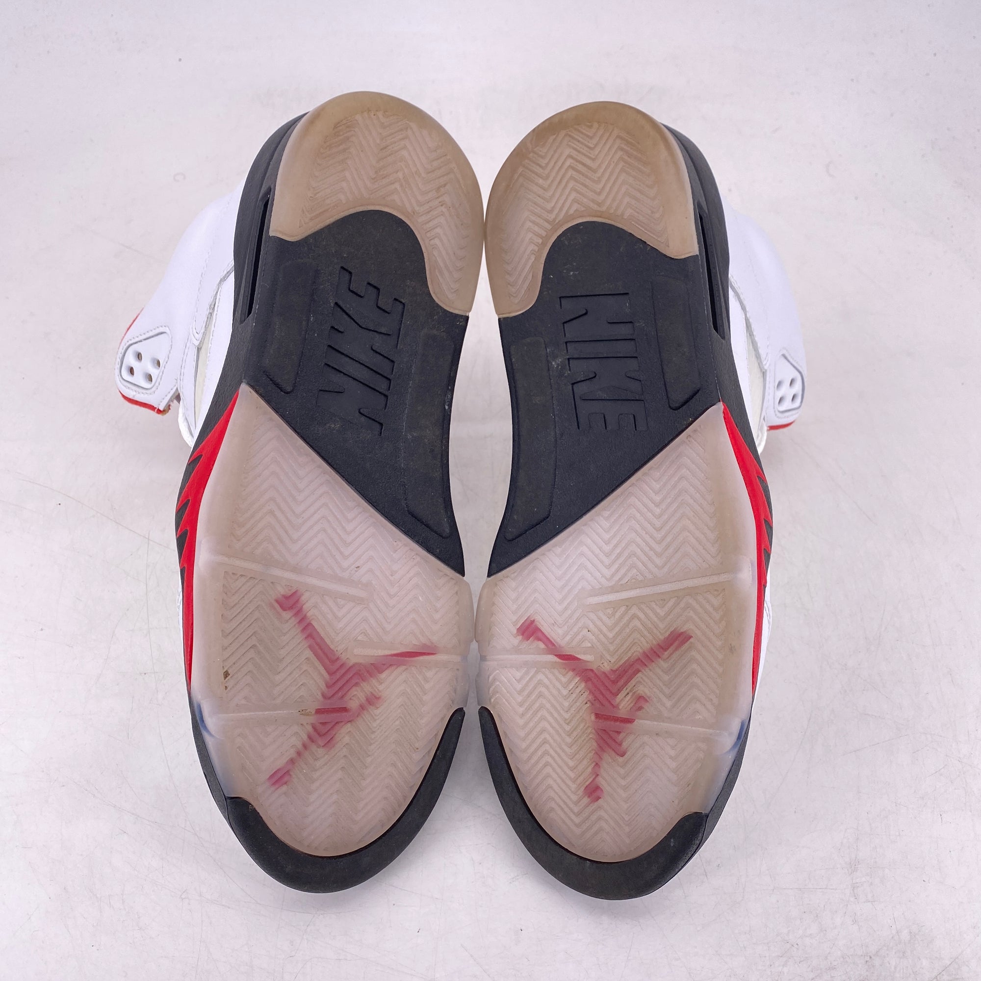 Air Jordan 5 Retro &quot;Fire Red&quot; 2020 Used Size 8.5