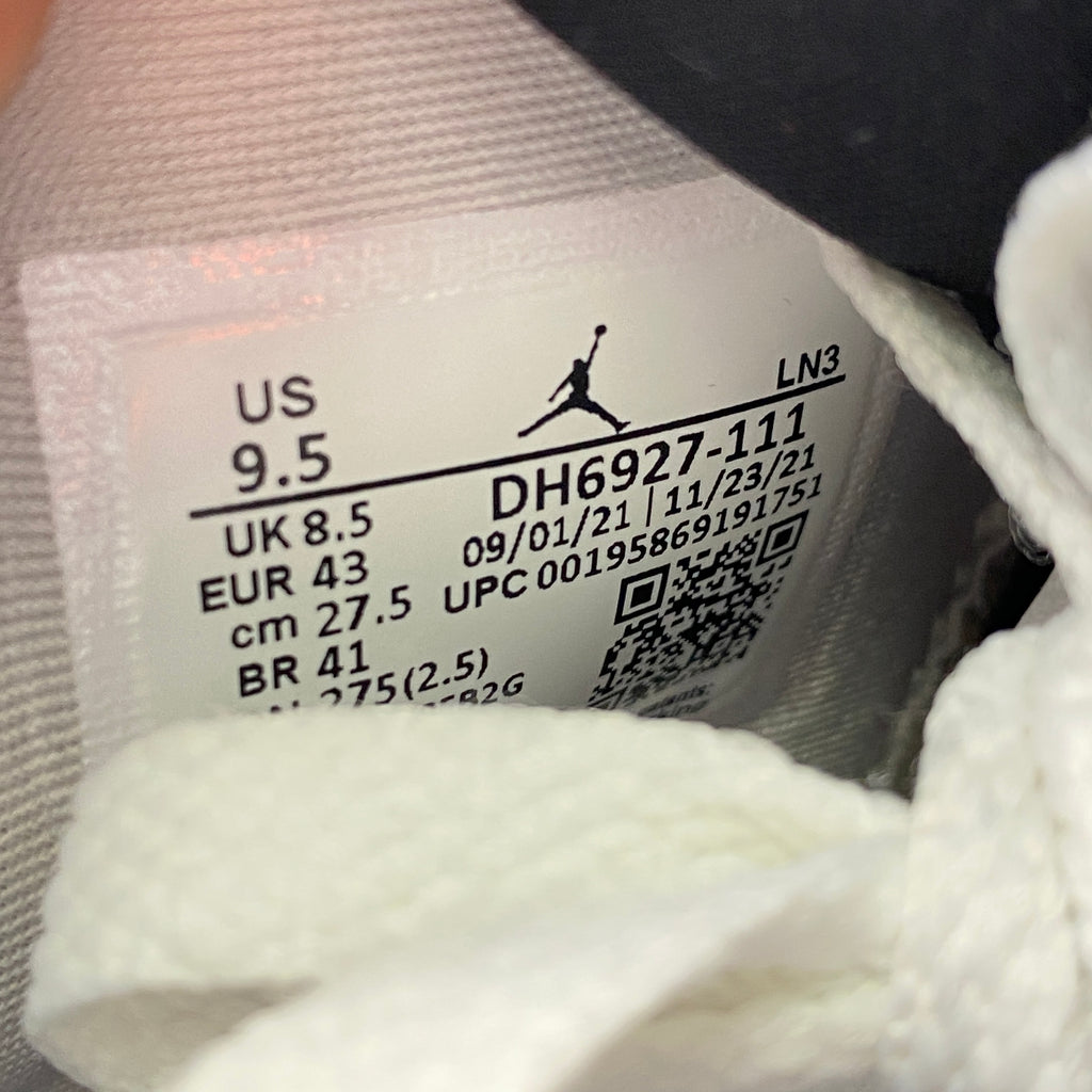 Air Jordan 4 Retro "Military Black" 2022 Used Size 9.5