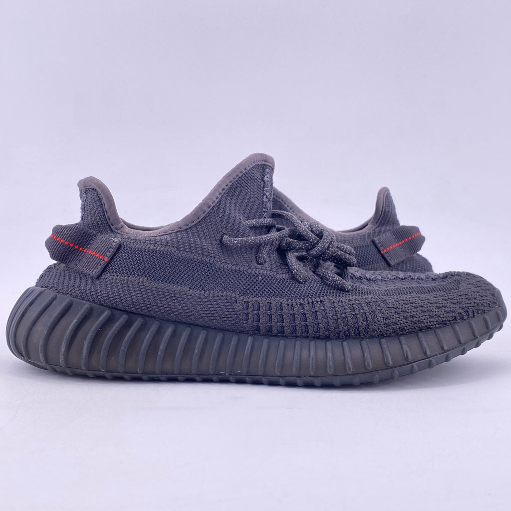 Yeezy 350 v2 "Black Non-Reflective" 2019 Used Size 9