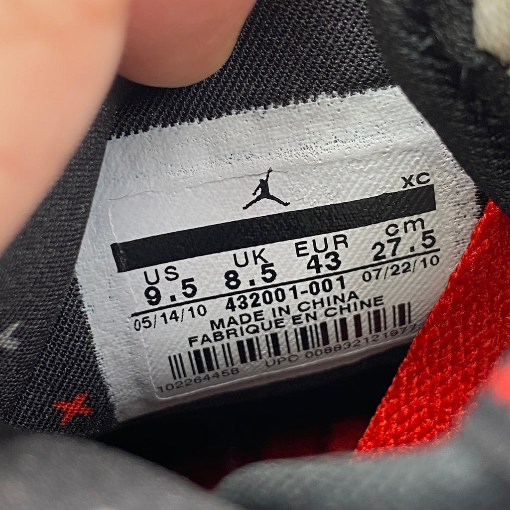 Air Jordan 1 Retro High OG "Banned" 2011 New Size 9.5