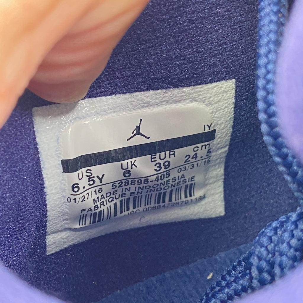 Air Jordan (BG) 11 Retro Low "Midnight Navy" 2016 Used Size 6.5Y