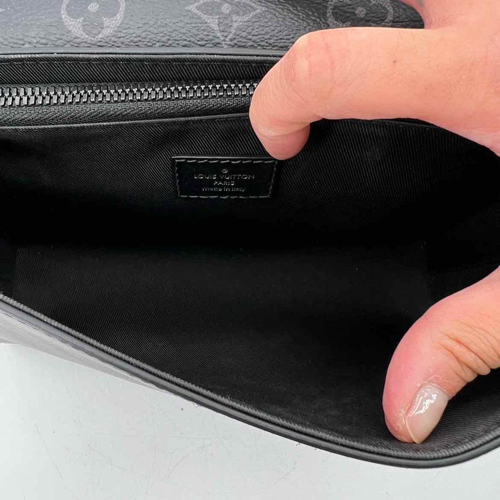 Louis Vuitton Messenger Bag "EPI LEATHER" Used Black Size OS