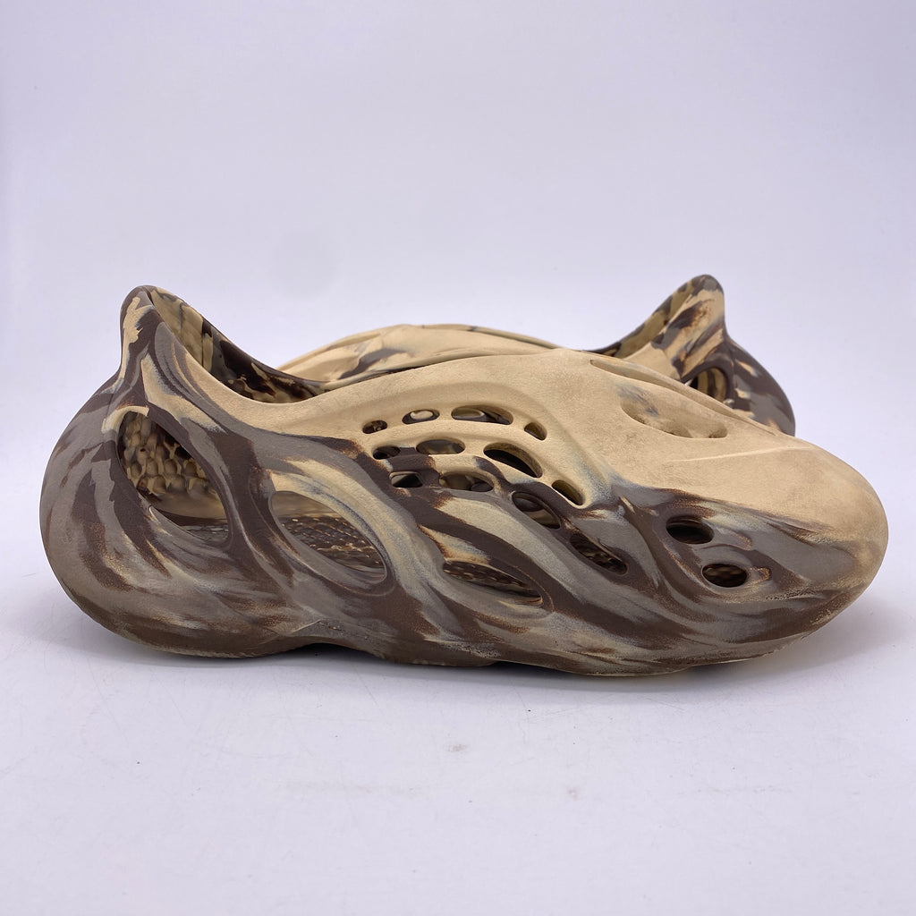 Yeezy Foam RNNR "Mx Cream Clay" 2021 Used Size 11